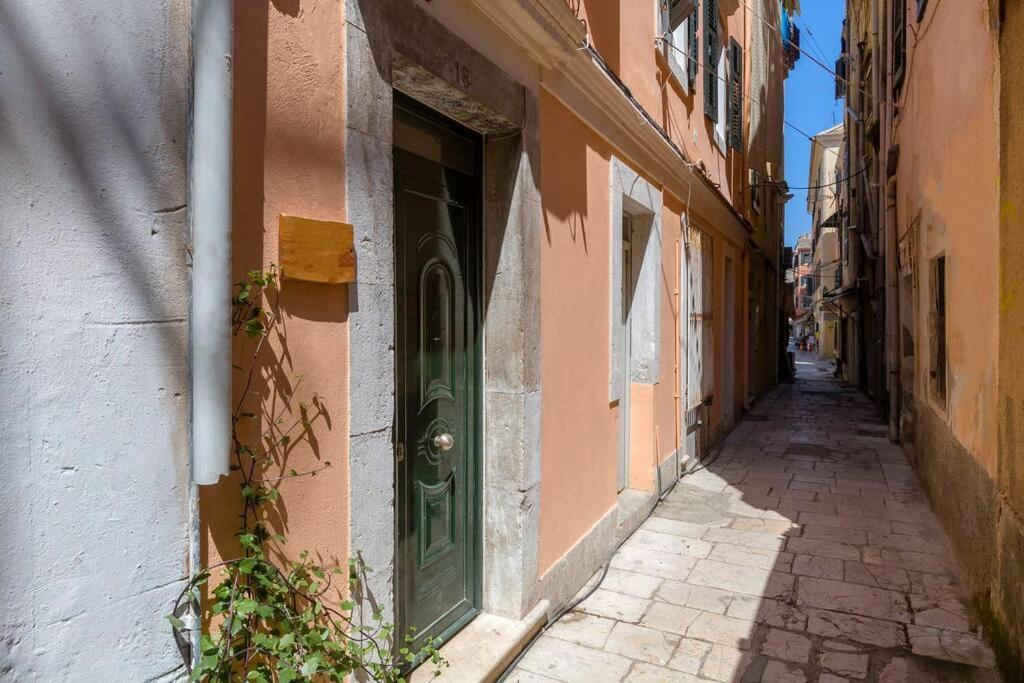 Ria'S Apartment In Corfu Town Екстериор снимка