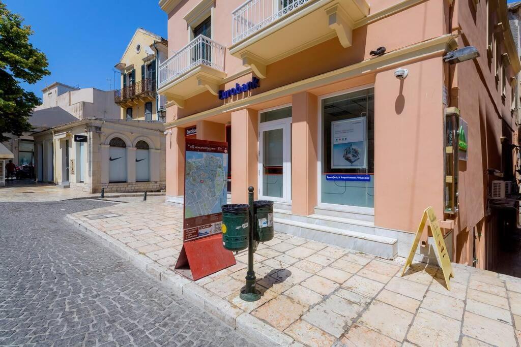 Ria'S Apartment In Corfu Town Екстериор снимка