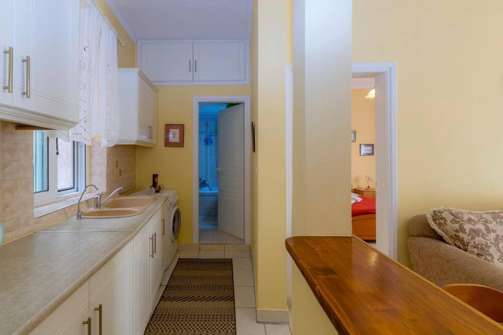 Ria'S Apartment In Corfu Town Екстериор снимка